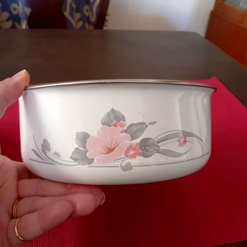 Enamel kitchenware set with vintage pink flower decoration, like new