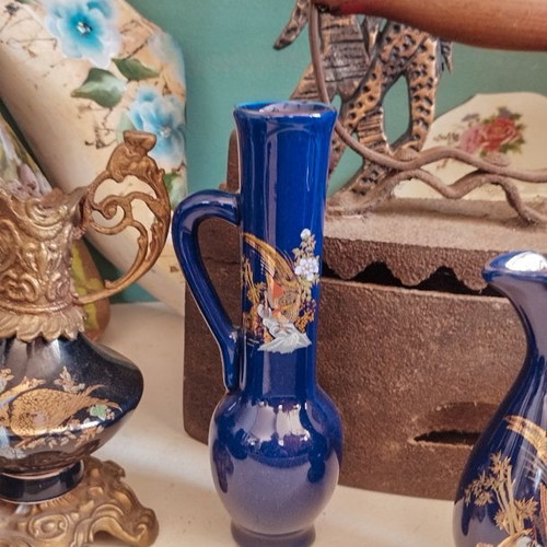 Vintage Japanese porcelain small vase like new, cobalt blue with gold details