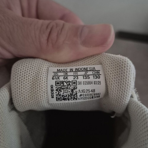 Adidas kids' casual shoes size 23, white