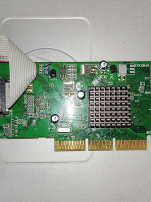 Sapphire ATI Radeon 7000 32MB AGP употребявана
