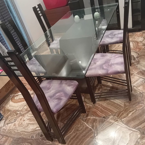 Dining set with 6 chairs, sideboard and cabinet like new