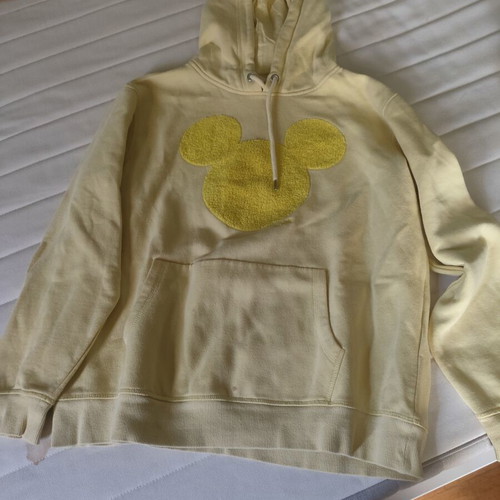 H&M sweatshirt used, yellow, size M with small stain