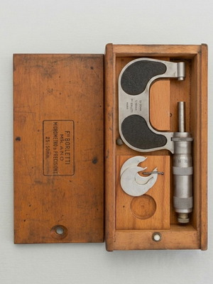 Vintage Borletti Milano Precision Micrometer used with wooden case