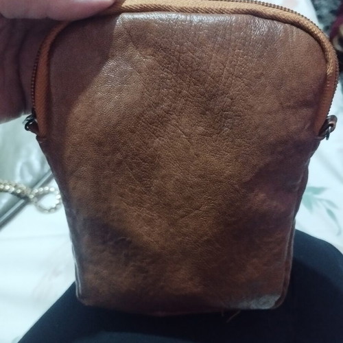 Leather crossbody bag like new, brown, spacious with many pockets