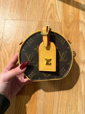 Louis Vuitton μίνι τσάντα καινούργια με θήκη και μακριά λουρί