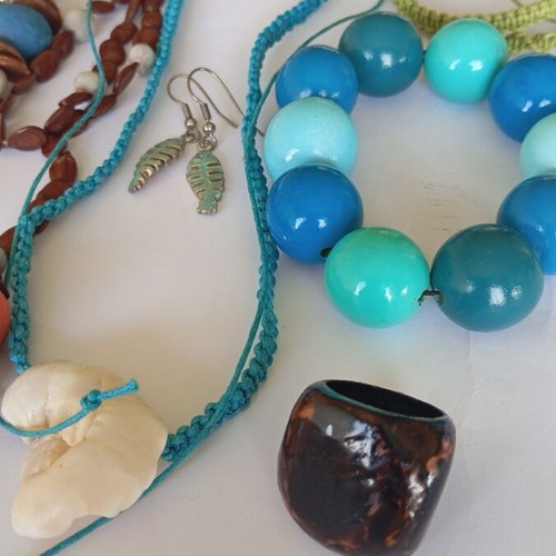 Various jewelry used, set of 8 pieces