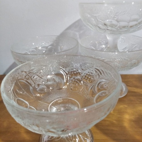 Glass ice cream bowls used, pack of 6, vintage