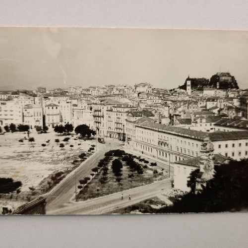 Καρτ ποστάλ "ΚΕΡΚΥΡΑ. ΑΠΟΨΗ ΤΗΣ ΠΟΛΗΣ", ασπρόμαυρο. ΕΚΔΟΣΗ - ΜΙΧ. Ν. ΚΟΚΚΑΛΗ - ΚΕΡΚΥΡΑ.