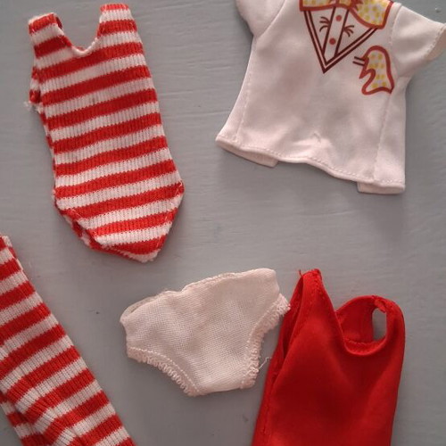 Sindy Pedigree doll clothes set