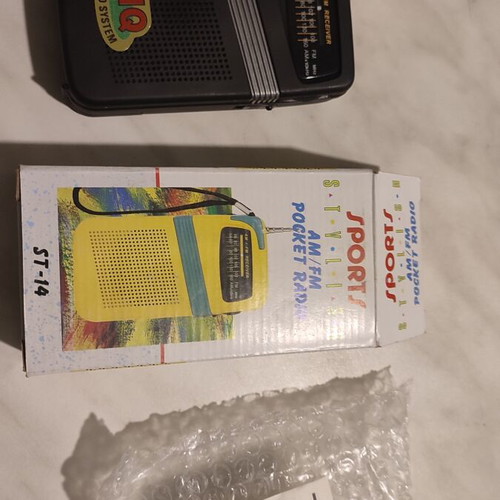 Sports ST-14 vintage AM/FM pocket radio, new old stock