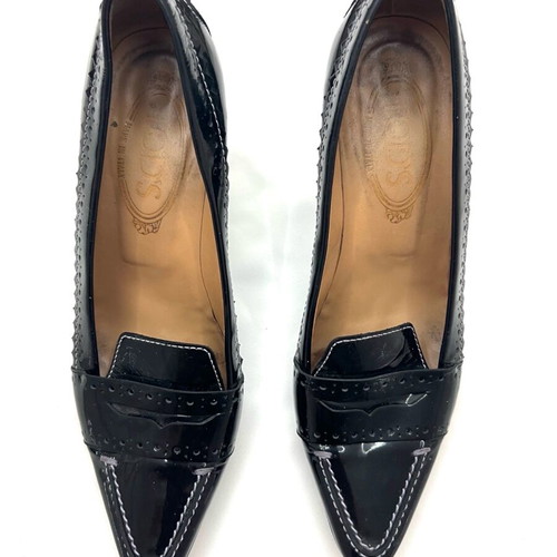 Tod's black patent leather mid heels used