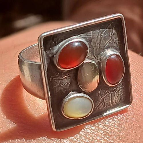 925 silver ring with 585 detail, carnelian and moonstone, 17 mm