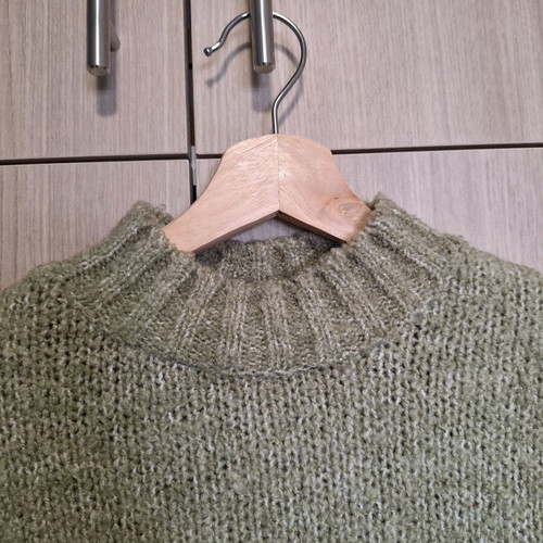 Knitted sweater with light turtleneck green new, size S