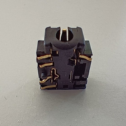 Xbox controller headphone jack like new for model 1914