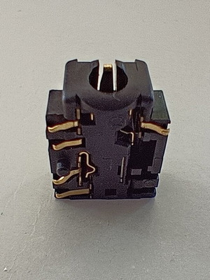 Xbox controller headphone jack like new for model 1914