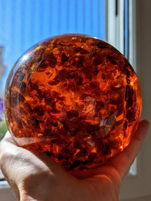 Decorative amber sphere 14cm like new