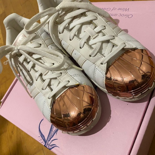 Adidas Superstar shoes used, size 38.5, white with copper toe