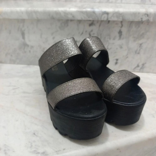 Platform sandals used, size 39, black and silver