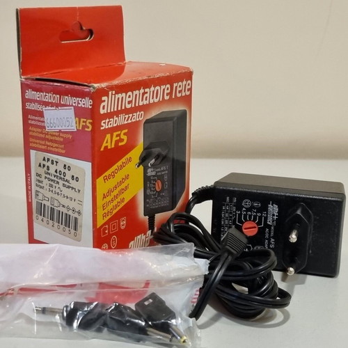 Stock of electronic items from large company in liquidation, 1,144,000 pieces