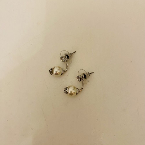 Oearl earrings double-sided, like new