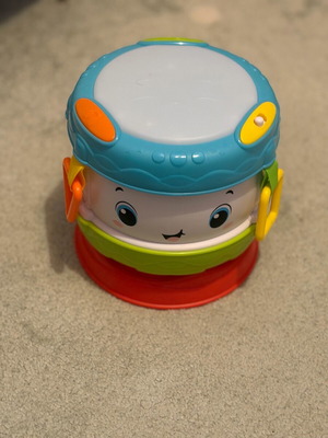 Baby Clementoni drum like new with batteries