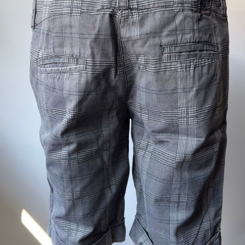 Sublevel gray checkered bermuda like new, size L