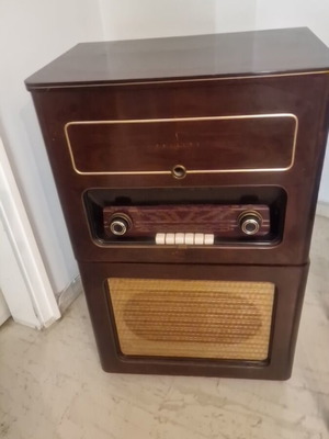 Vintage έπιπλο ραδιόφωνο και πικάπ Philips δεκαετίας '50-'60