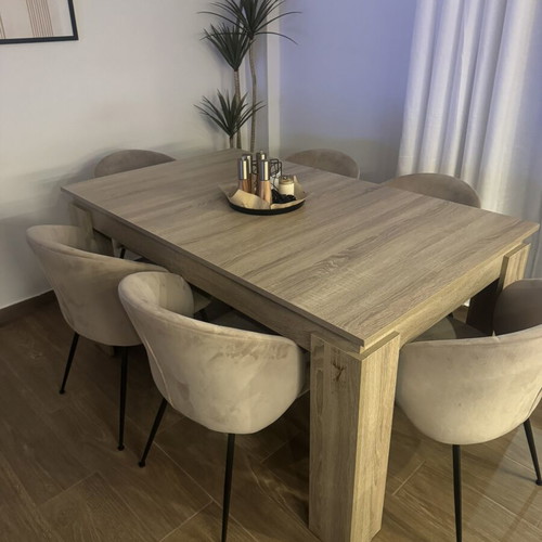 Dining table used, very sturdy, marble bought, without chairs