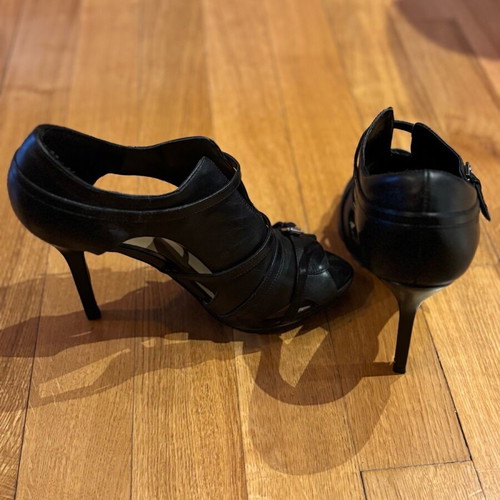 Zara Black 12-Point Heeled Sandals Like New