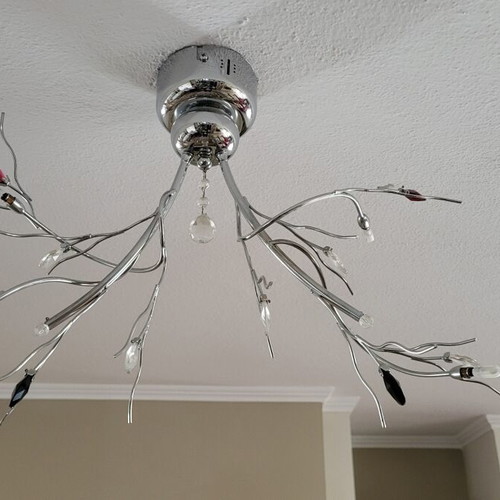 Ceiling light with 4 LED bulbs like new, dimmer compatible