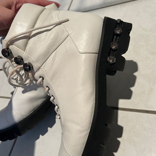 Booties white size 40 like new