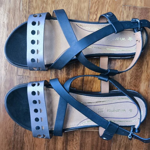 Wrangler Toledo Harvey sandals flat platform black size 40 like new