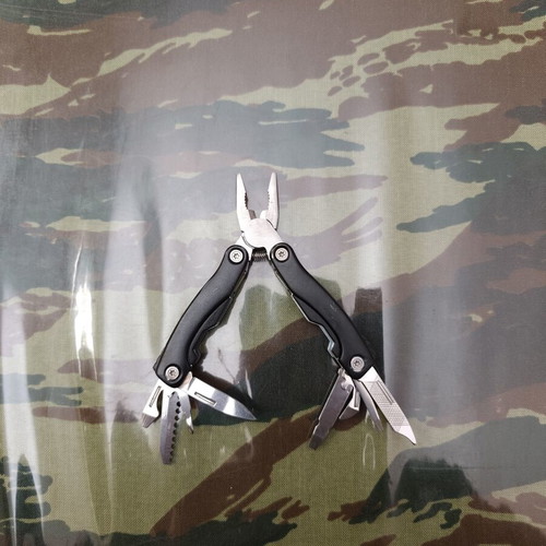 Mini multitool like new