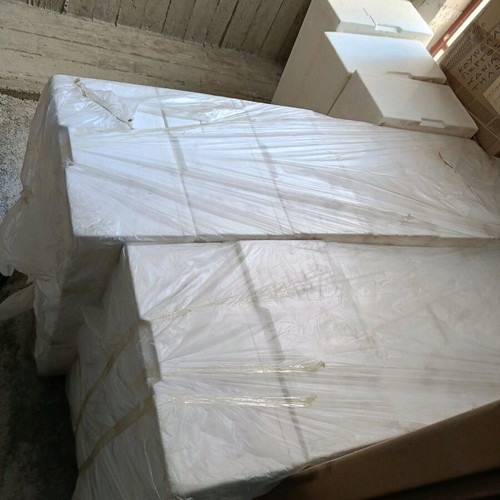 White polystyrene storage cooler new, dimensions 60x39x20