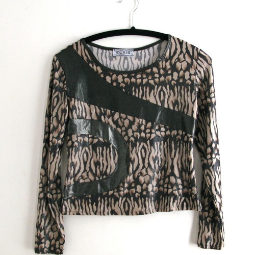 Elxis top with long sleeves animal print like new, size Medium