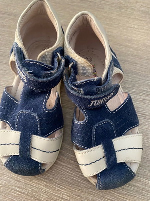 Children's sandals used size 23 leather white blue