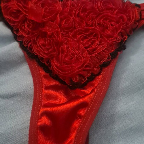 Lingerie set size S new, red with heart detail