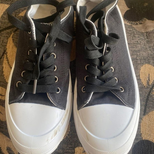 Women's sports shoes used, size 38, black