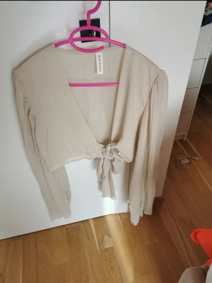 Bolero top Decoro beige like new, fits up to medium