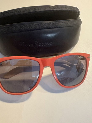 Pepe Jeans sunglasses like new, peach frame with beige arms, mirror lenses