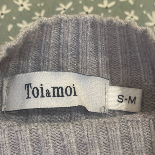 Toi&Moi gray crop sweater with turtleneck like new
