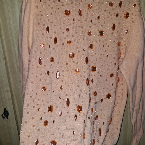 Wool sweater salmon with beads used, size M
