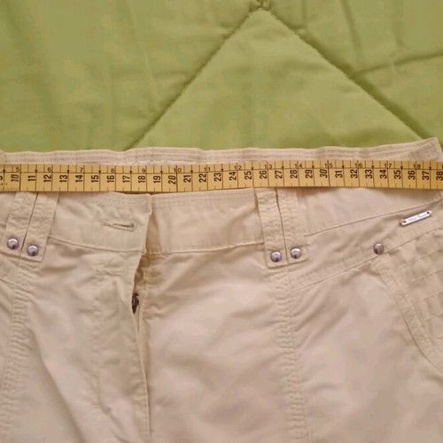 Capri pants like new, size M, yellow, 100% cotton
