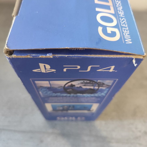 PS4 Gold Wireless Headset used with 7.1 Virtual Surround Sound
