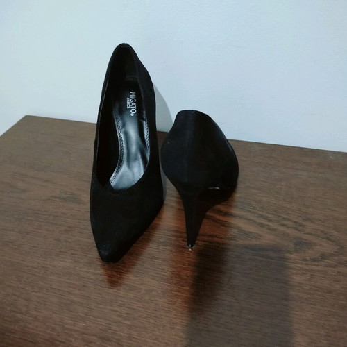 Migato suede pumps like new, size 39, black
