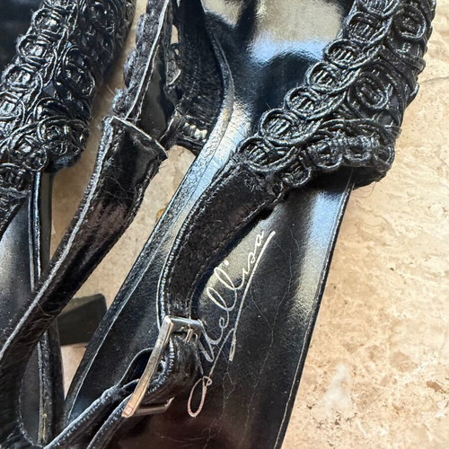 Slingback perforated black pumps like new, heel height 5cm