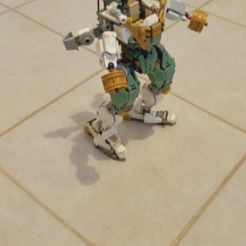 LEGO Ninjago Lloyd's Titan Mech set 70676, white and green robot