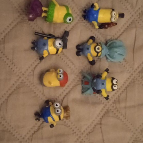 Minion figures like new, collection