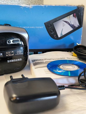 Samsung VP-DX100 DVD Camcorder new, complete with original box