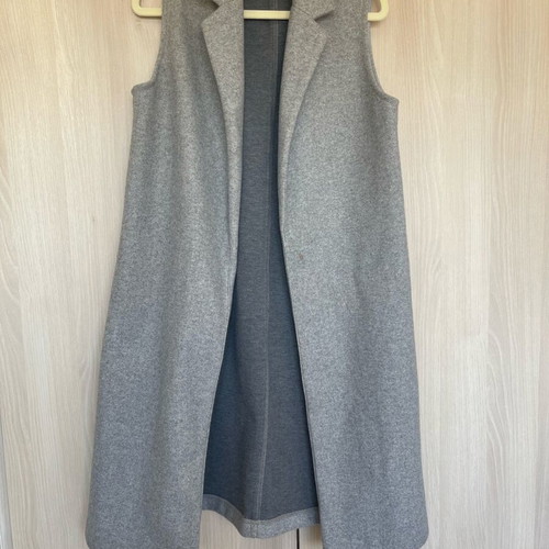 Zara women's gray open sleeveless coat like new